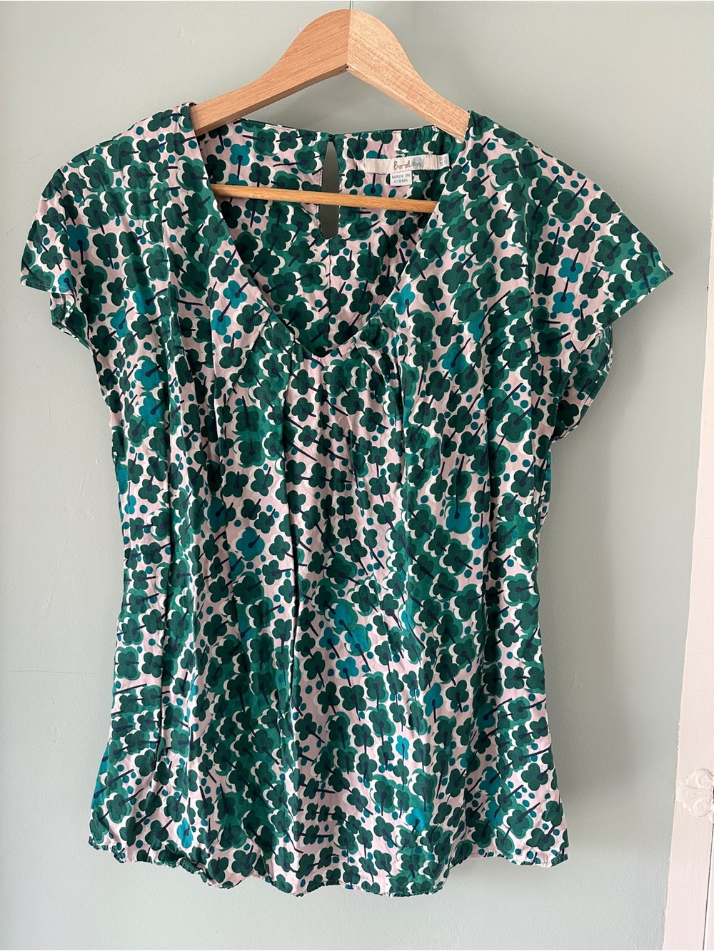 Boden Green Floral V-Neck Silk-Blend Top